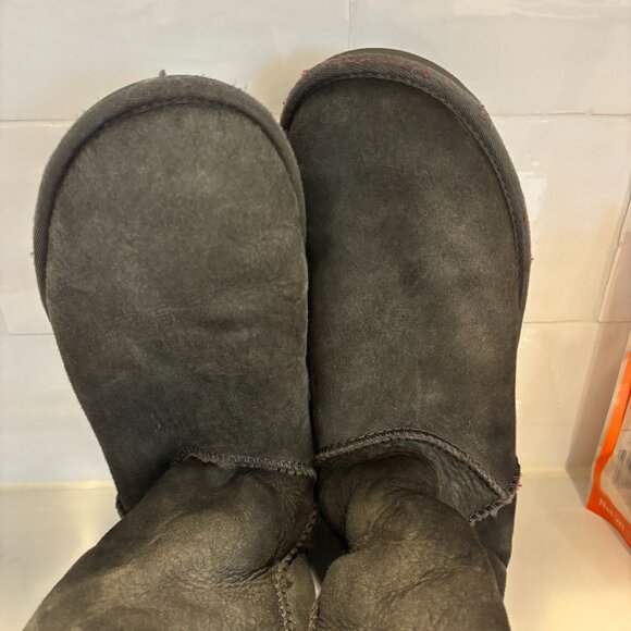 Ugg boots - Picture 2 of 4